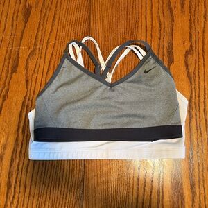Nike sports bra bundle